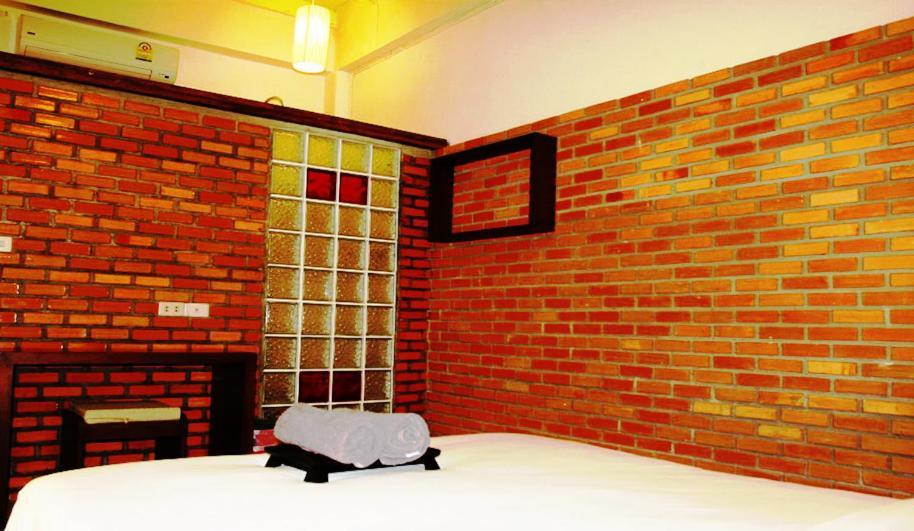 Smile House Guesthouse Чиангмай Экстерьер фото