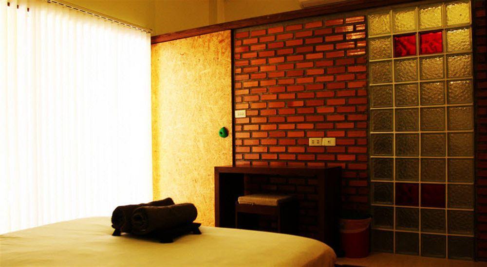 Smile House Guesthouse Чиангмай Экстерьер фото
