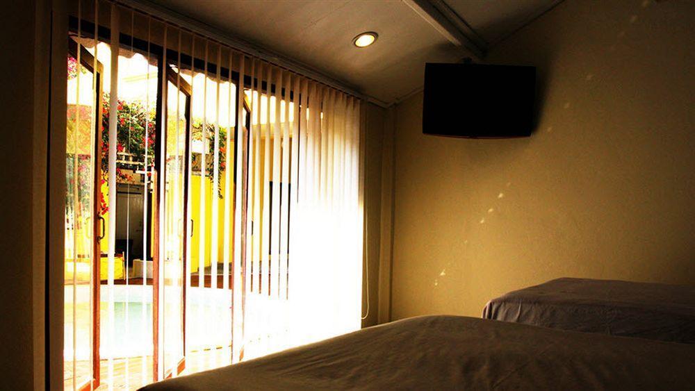 Smile House Guesthouse Чиангмай Экстерьер фото