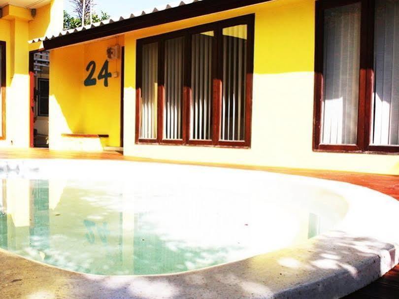 Smile House Guesthouse Чиангмай Экстерьер фото